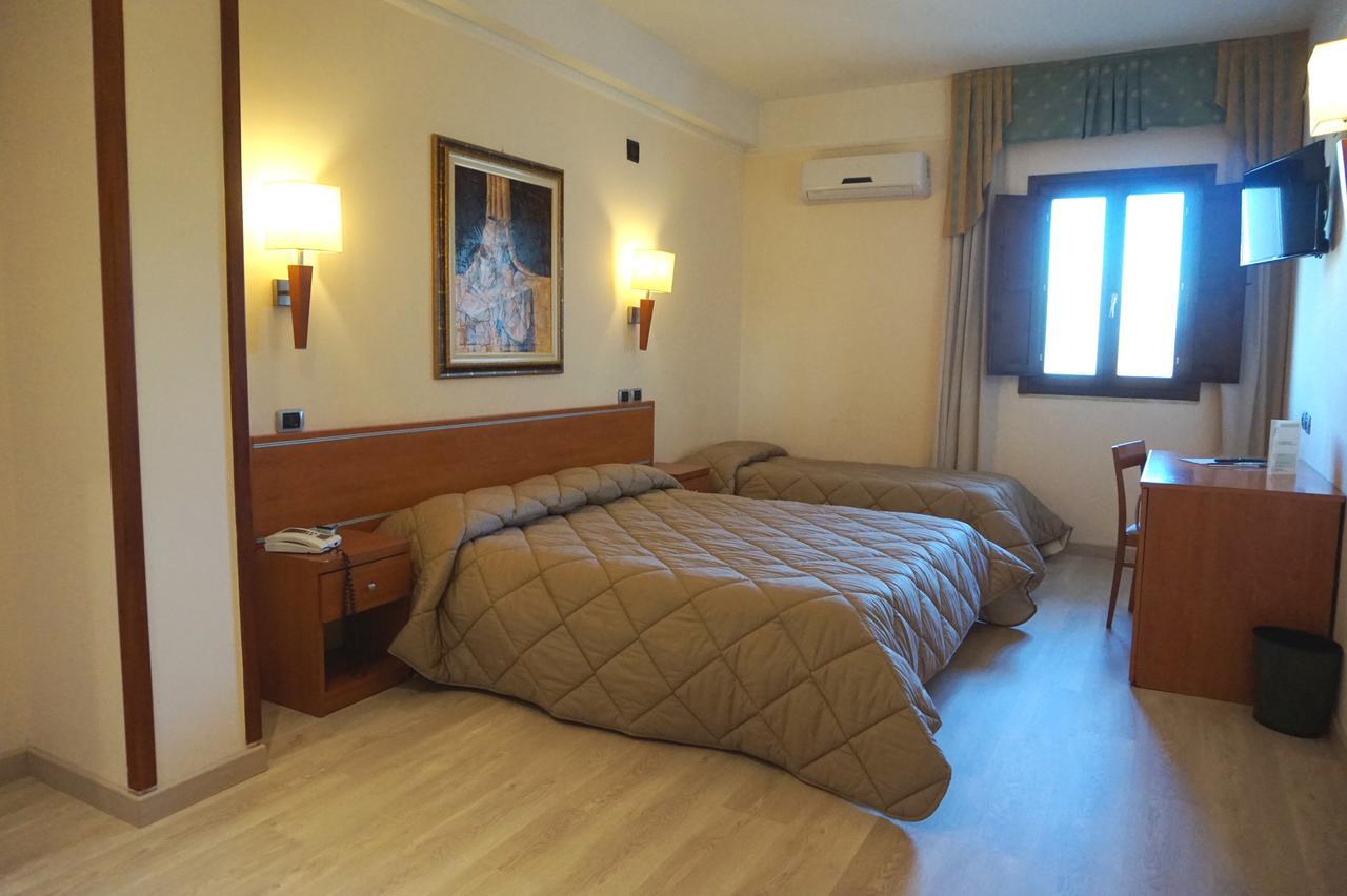 Bel Sito Hotel Due Torri مانوكاتْساتي المظهر الخارجي الصورة