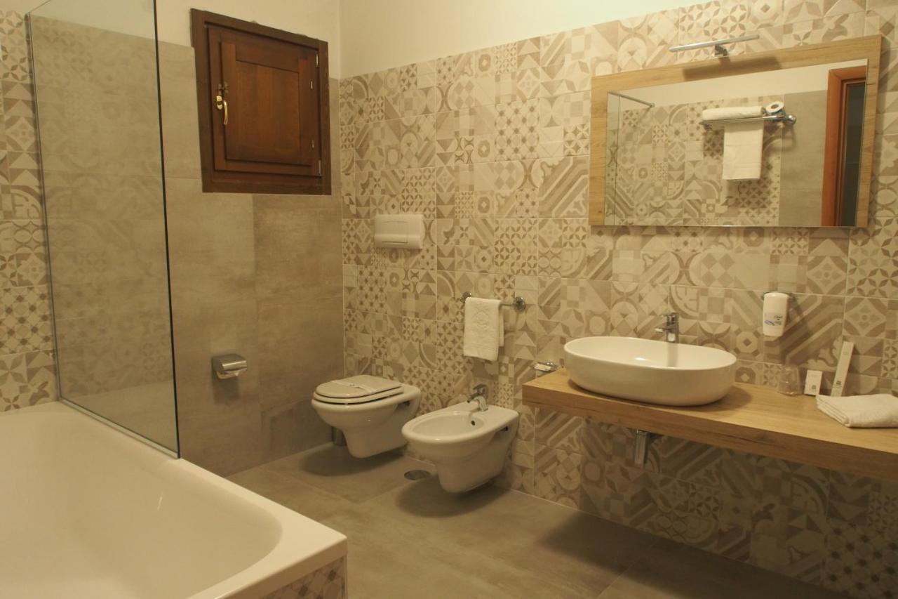 Bel Sito Hotel Due Torri مانوكاتْساتي المظهر الخارجي الصورة